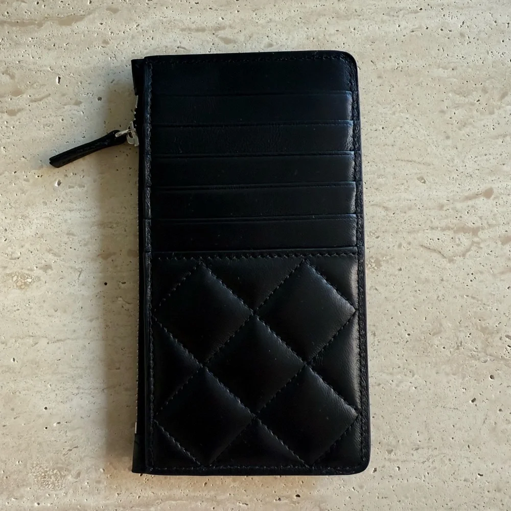 NWT VERSACE Black Quilted Leather Card Holder with Zipper
